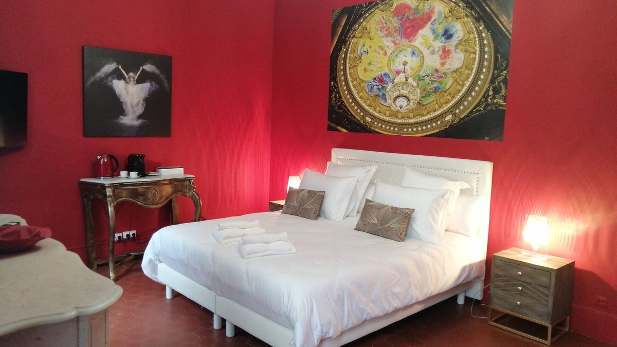 Centre Ville d'Ales Bed & Breakfast | Suite Opéra