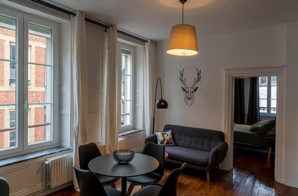 Charleville-Mezieres Apartment | Suite Ophélie