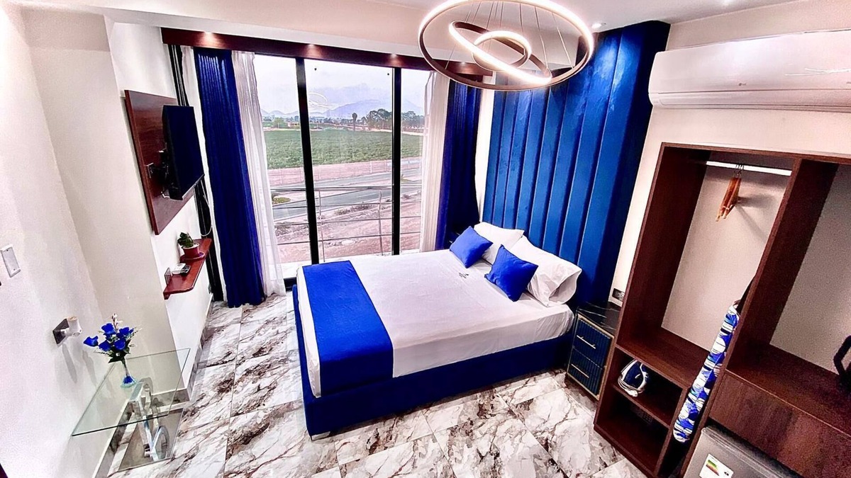 Chancay House | Suite Con Jacuzzi y Balcón by BlueThree Hotel 3✨️ a 7 min de la Plaza de Chancay