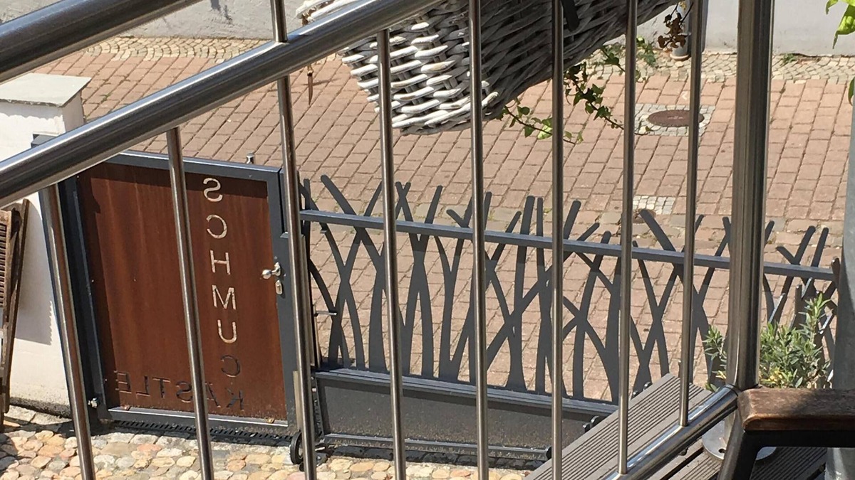 Schierstein Hotel | Suite-Private Bathroom-Balcony