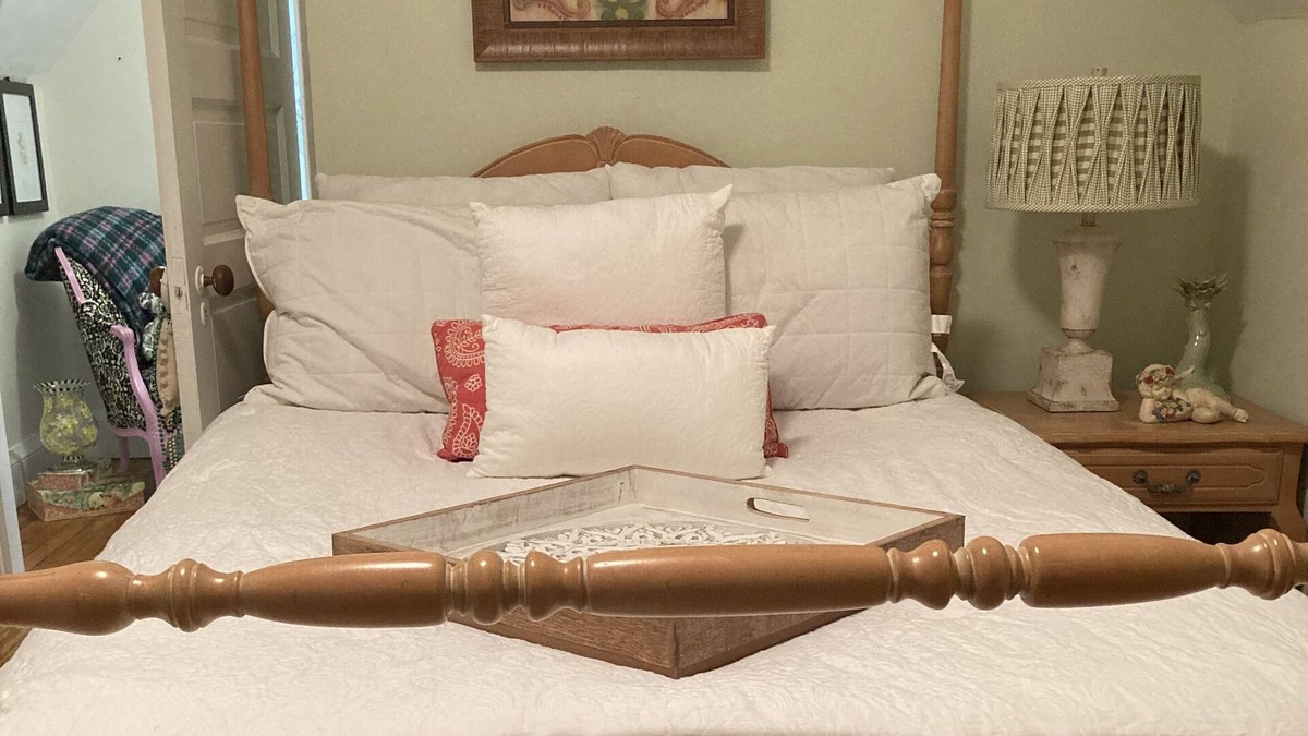 Haverford Cottage | Suite rental in “cottage like” home