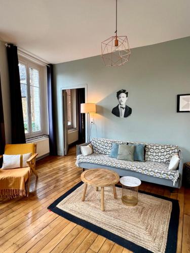 Charleville-Mezieres Apartment | Suite Rimbaud