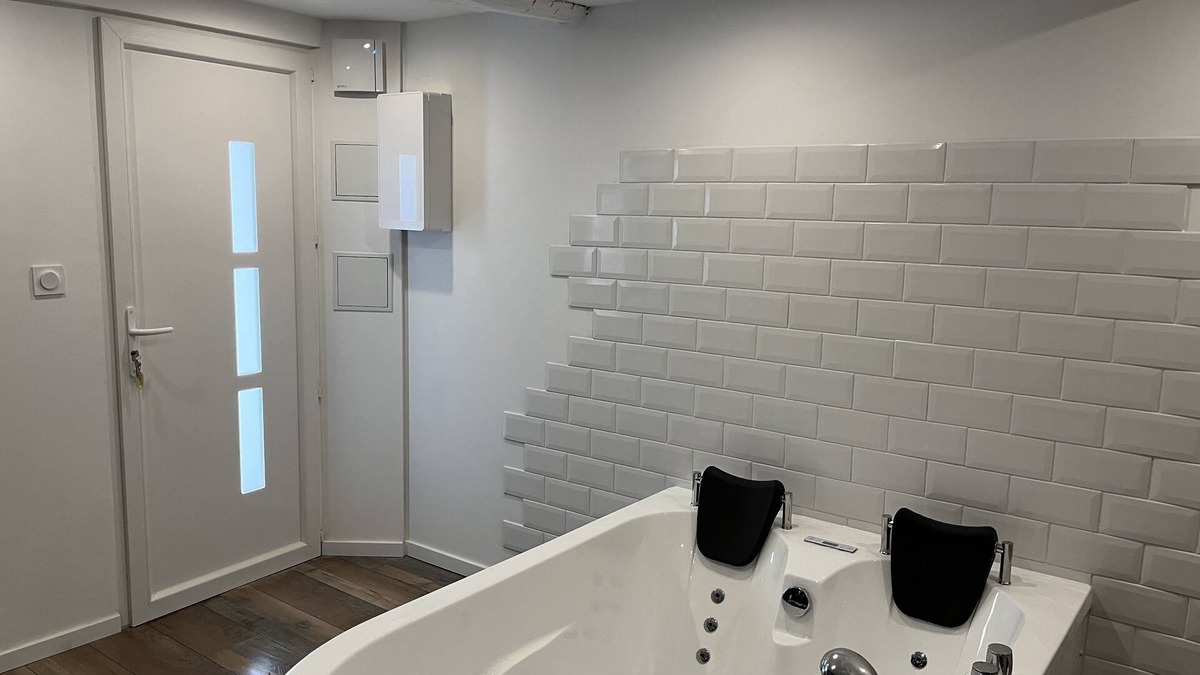 La Farlede Apartment | Suite Romantique Lovenid 83
