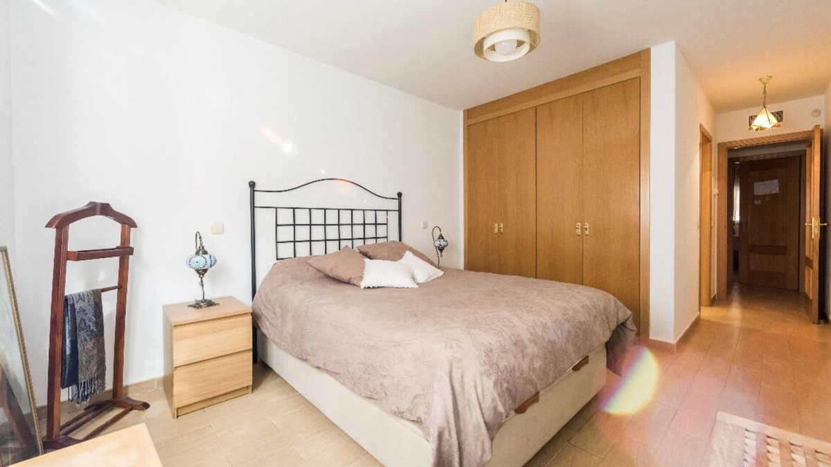 Alcala de Henares House | Suite room in Cuna de Cervantes apartment