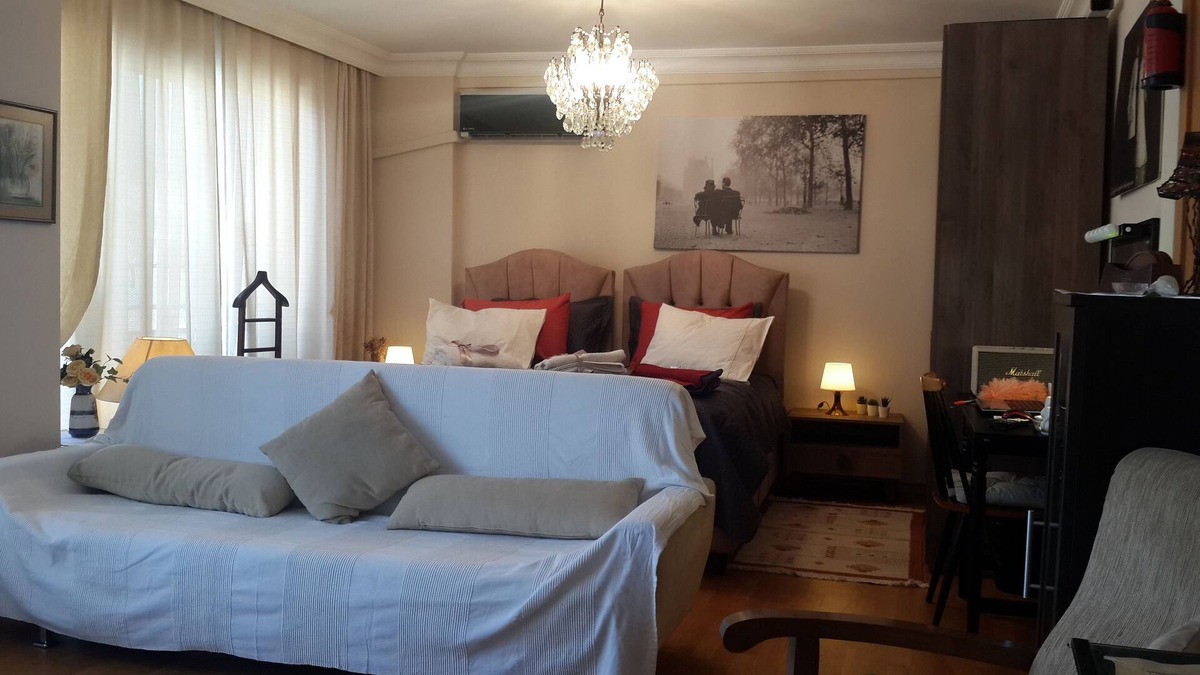 Moda House | Suite room. In the elite district of Kadikoy.