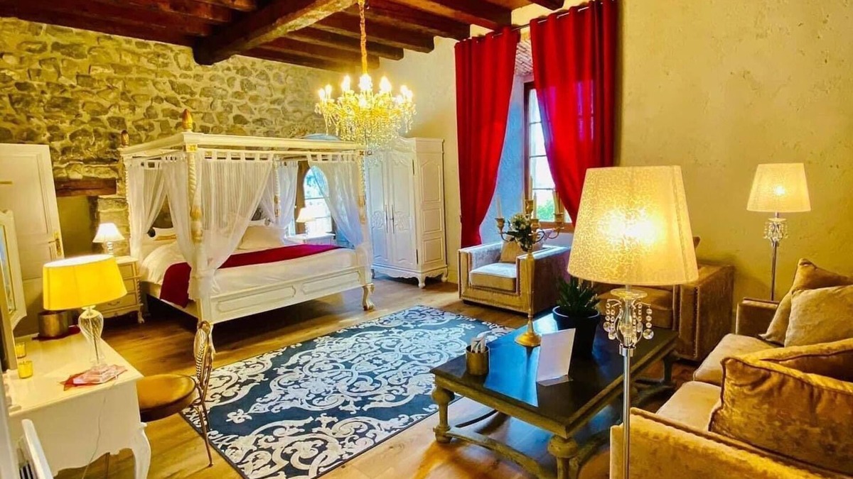 Cruet Bed & Breakfast | Suite Royale Dans un Château