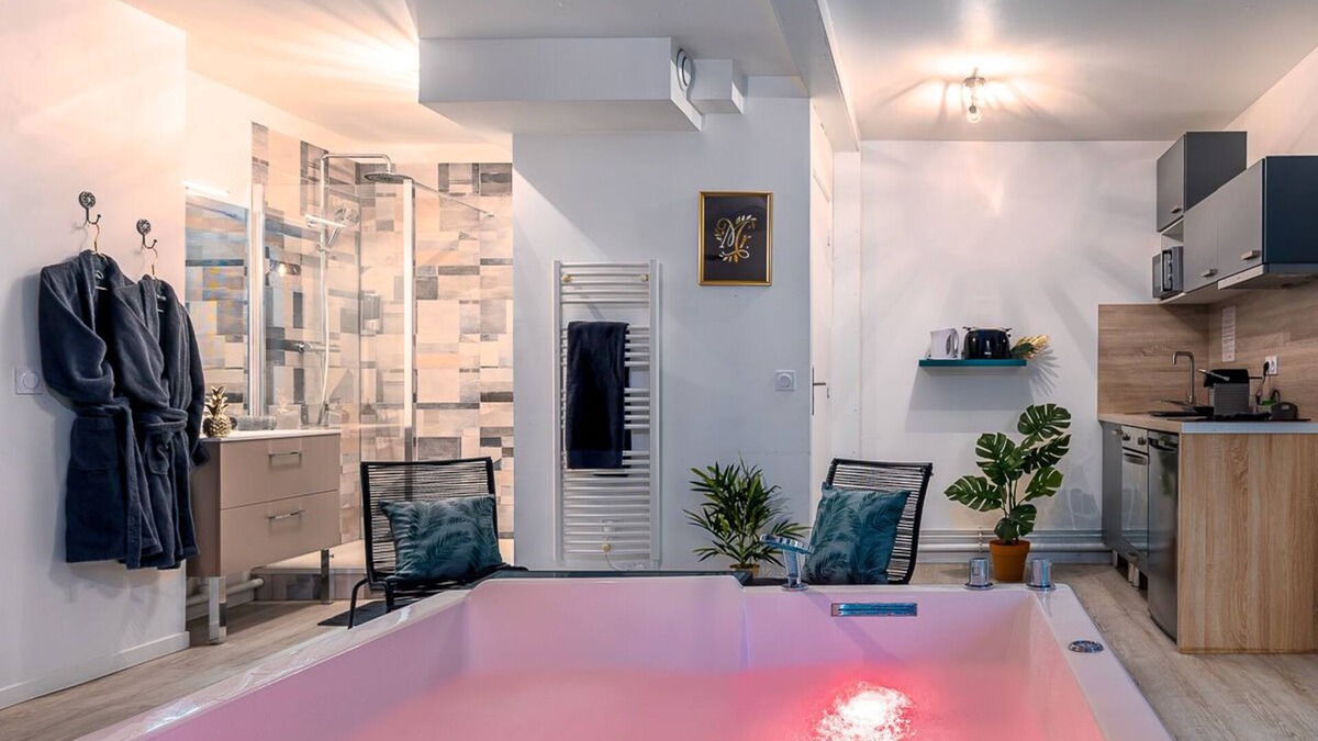 Chalifert Apartment | Suite SPAradise - SPA Privatif - 6min Disneyland Paris