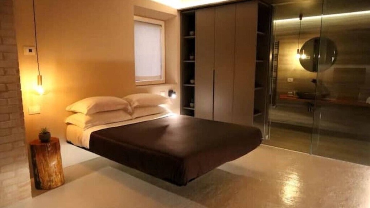 Montecarotto Apartment | Suite with private in-room whirlpool and garden pool