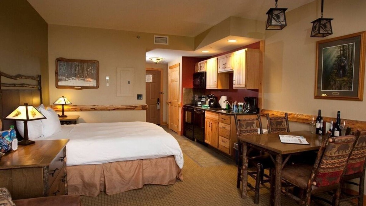 Blodgett Mills Condo | Suite with Pool, Hot Tub, Gym | On-site Waterpark