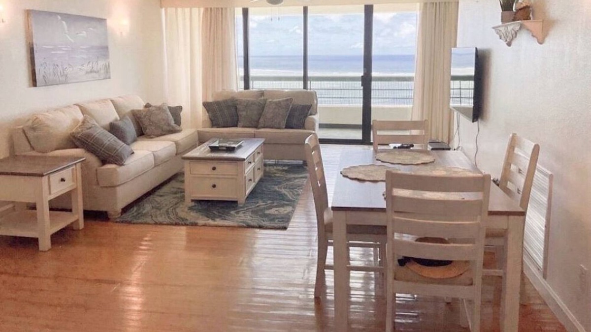 Tumon Condo | Suite with sea view