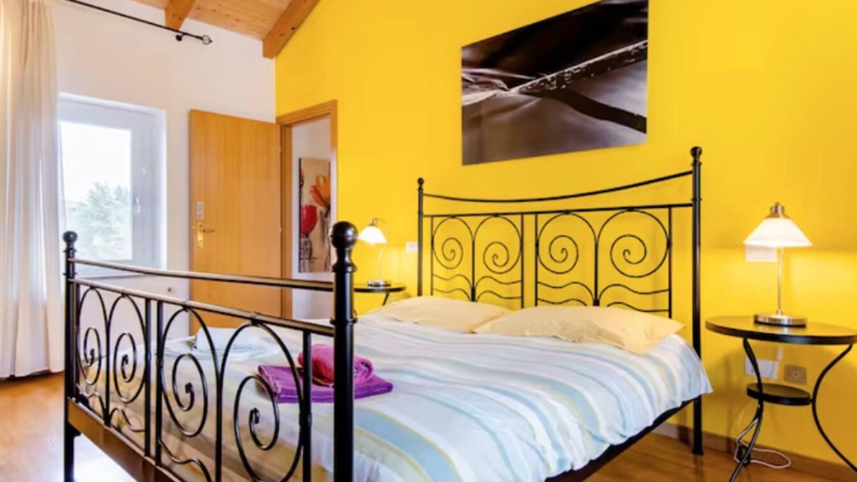 Udine Bed & Breakfast | Suite Yellow. Room