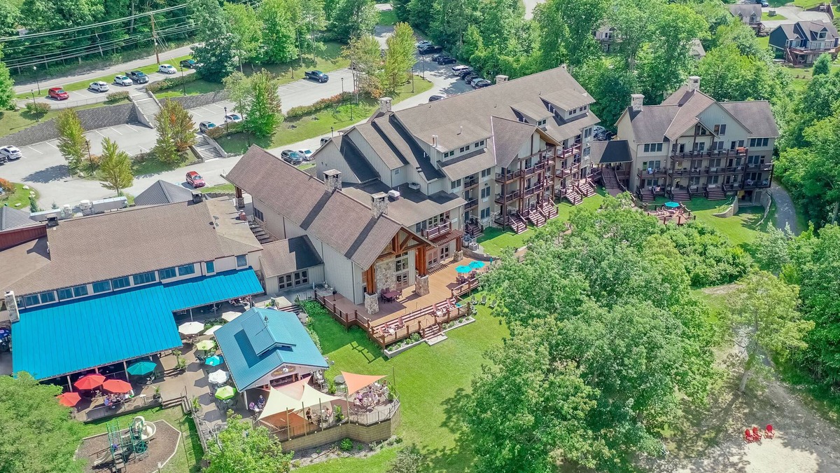 Thayerville Condo | Suites at Silver Tree A124