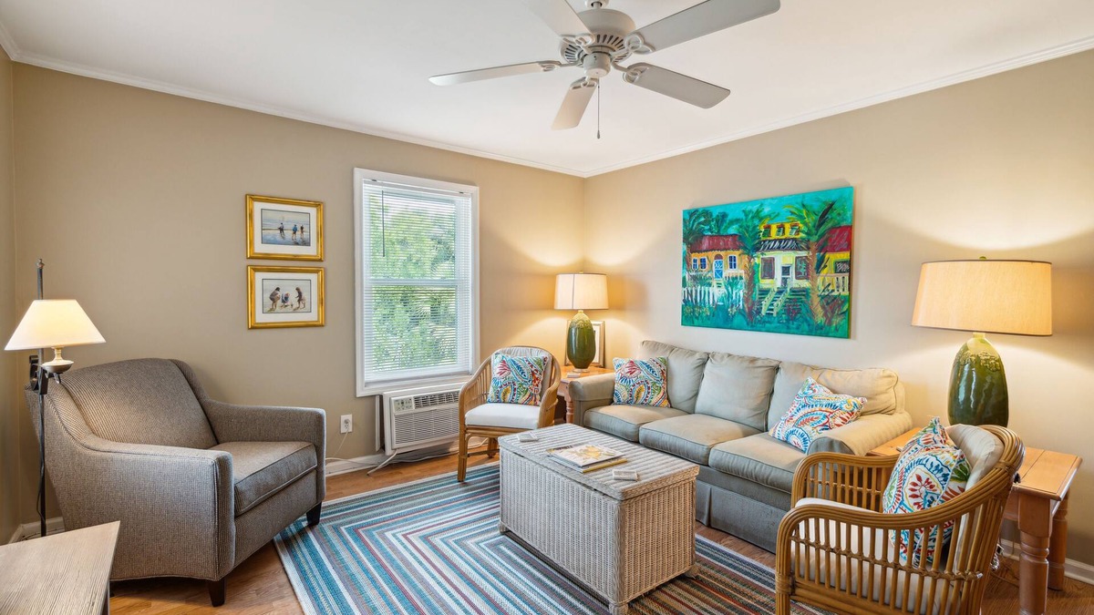 Sullivan's Island Condo | Sullivans Island condo, centrally located, near beach & more - 20 Island House