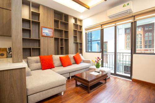 Cong Vi Apartment | Sumitomo Apartment - Linh Lang street