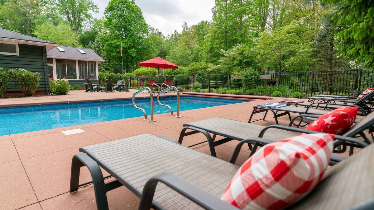 Harbert House | Summer 25 Open! Pool, Hot Tub, HUGE Game Room, short walk to Beach!