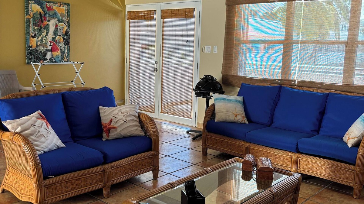 Cabezas Villa | Summer All Year Long! WiFi, Smart TV, Exclusive Area.