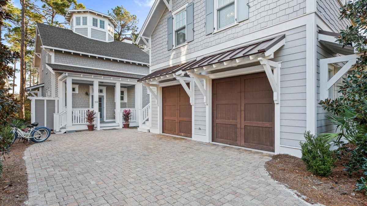 WaterSound Beach House | Summer Availability! Golf Cart! Walk to the Beach! Carriage House! Watersound Gated Community!