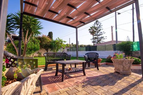 Gallina House | Summer Beach Villa a 100mt dal mare Gallina