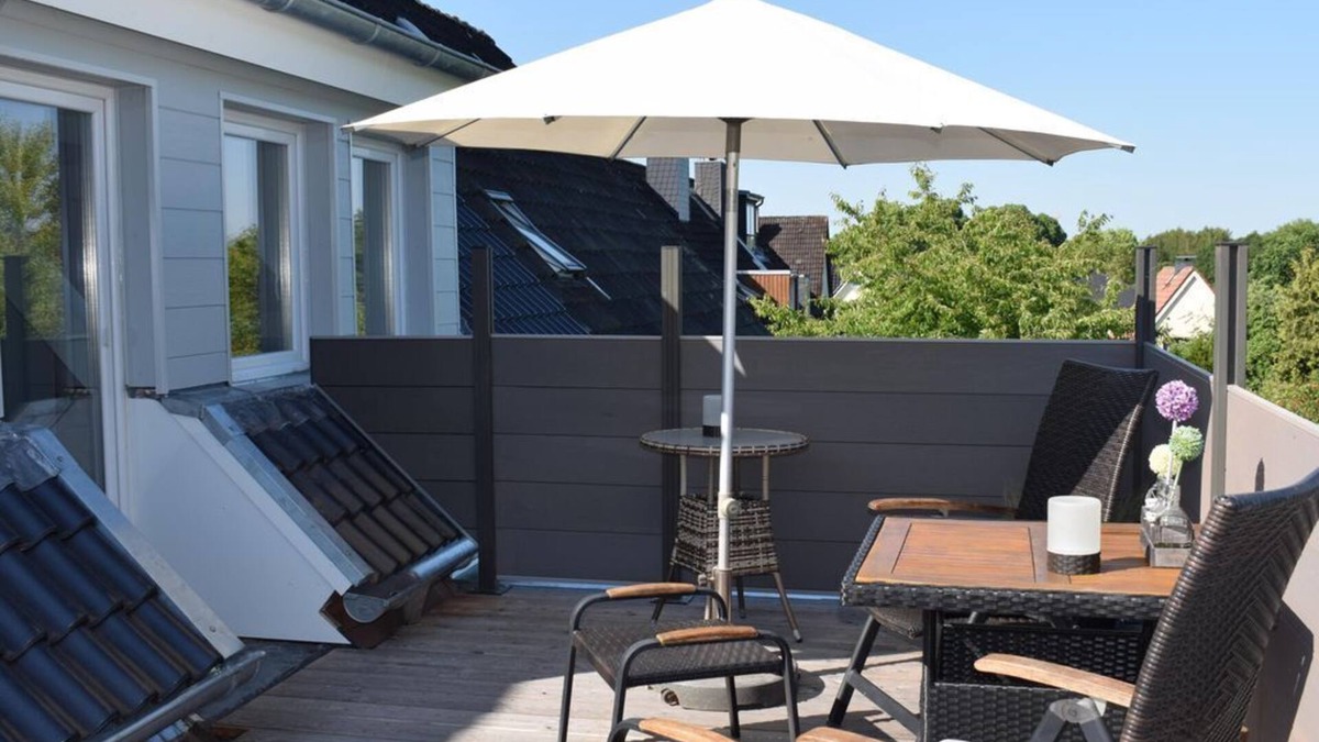 Eutin Apartment | Summer berth - vacation apartment, roof terrace, shower, WC