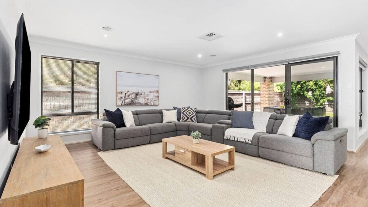 Mount Duneed House | Summer Breeze - 10 mins to Barwon Heads & Torquay
