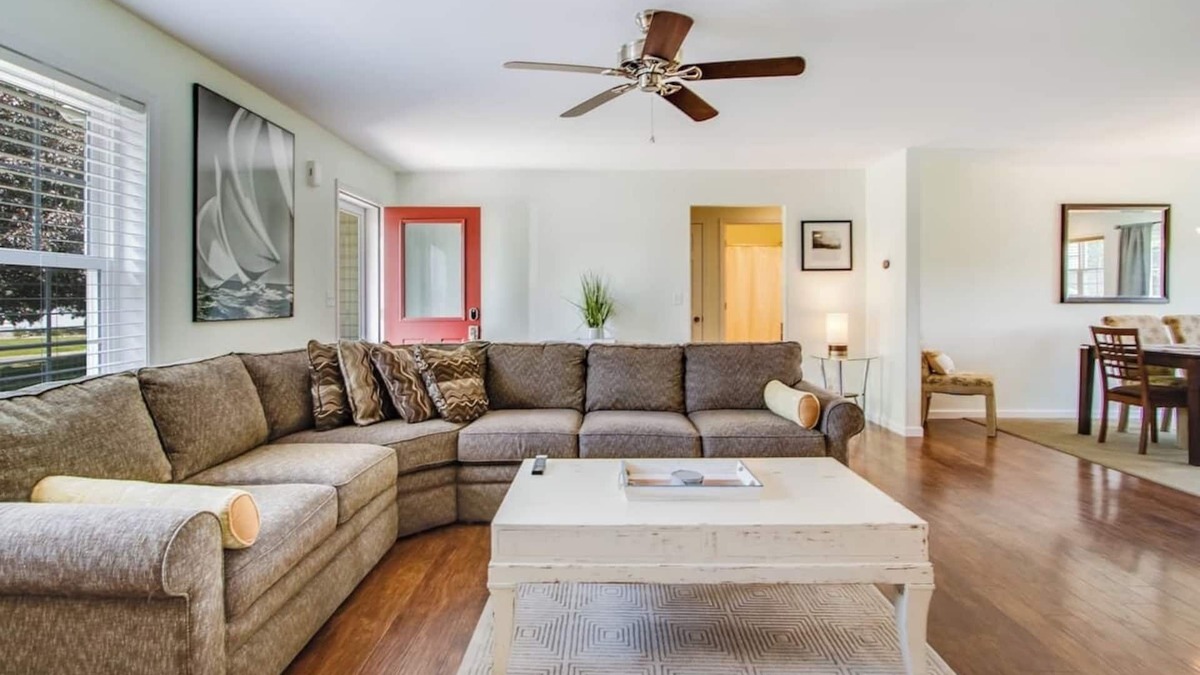 Rehoboth Beach House | Summer Breeze -central Rehoboth 3BR w/yard, game room in garage