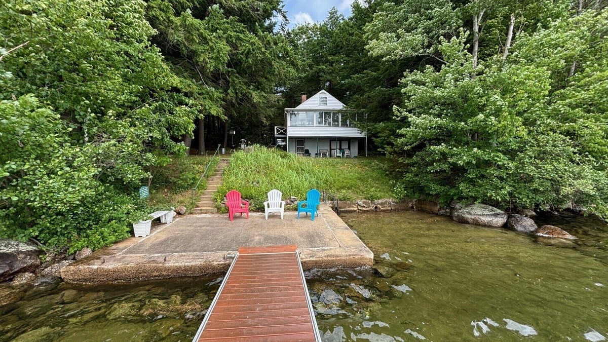 Laconia Cottage | Summer Breeze on Lake Winnisquam. Pet Friendly!