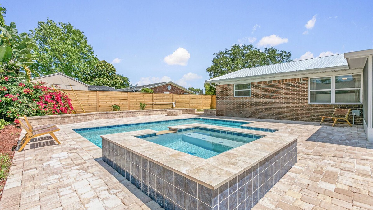 St. Augustine House | Summer Breeze - Pool and Heated Spa Near Amphitheatre, Historic Downtown, Beach