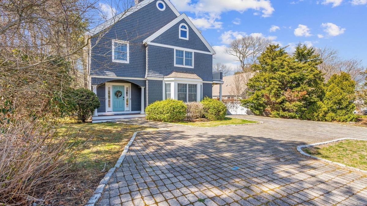 Summersea House | Summer by the Sea - Central to all beaches & ponds