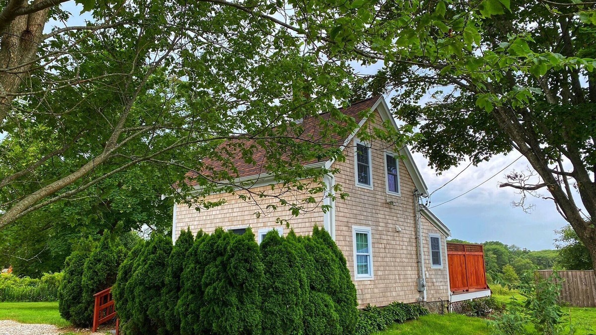 Adamsville House | Summer Dates Available, Winter also