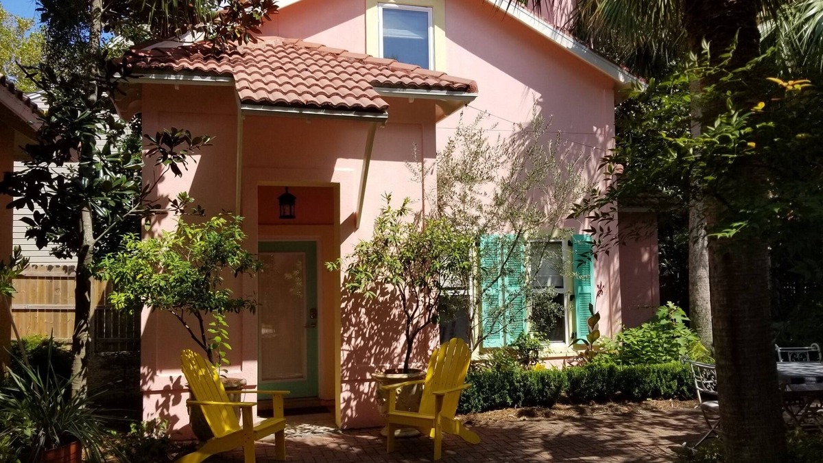 Miramar Beach Cottage | SUMMER DEALS - Charming BEACH Cottage & Private Beach - Includes Bicycles!