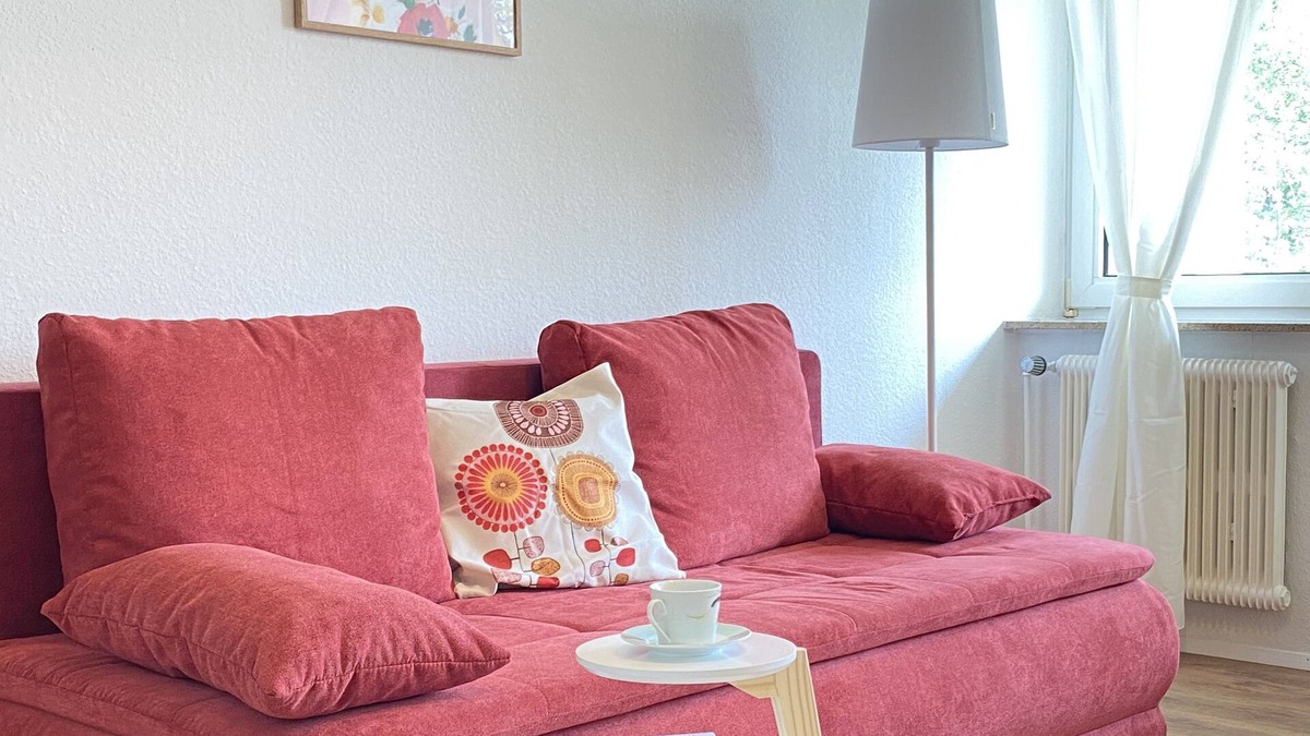 Neudorf-Nord Apartment | Summer garden next to Duisburg main station