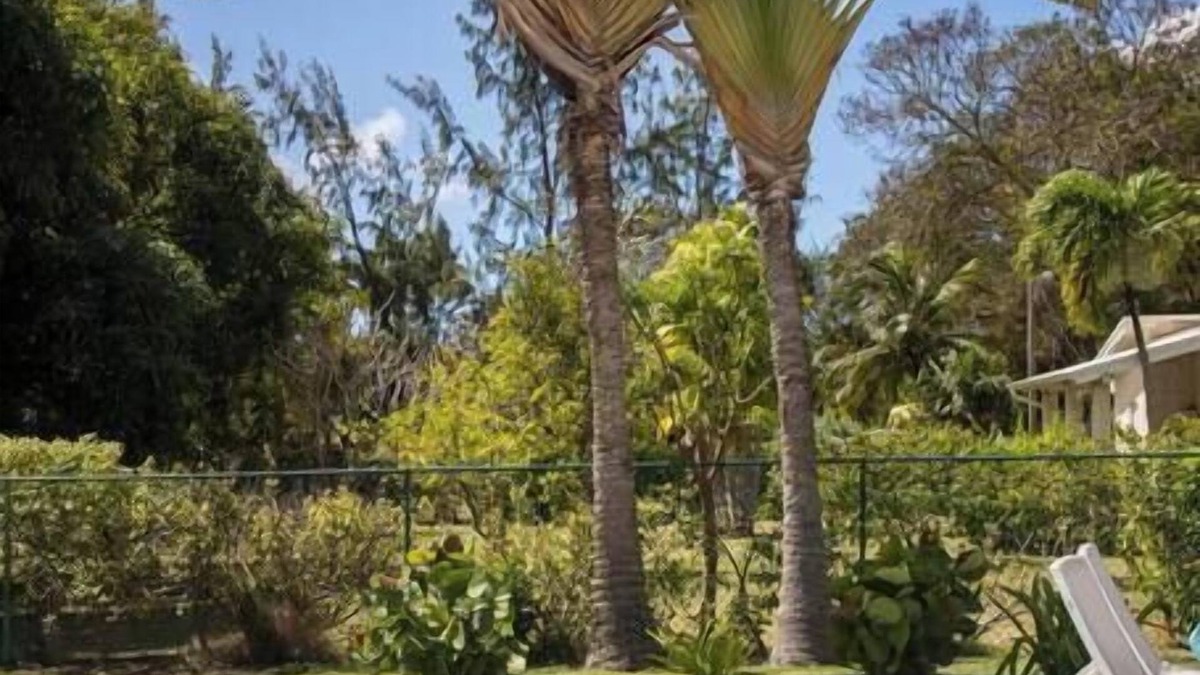 Gibbes Apartment | Summer Getaway: 2Bed Bungalow with Private Pool