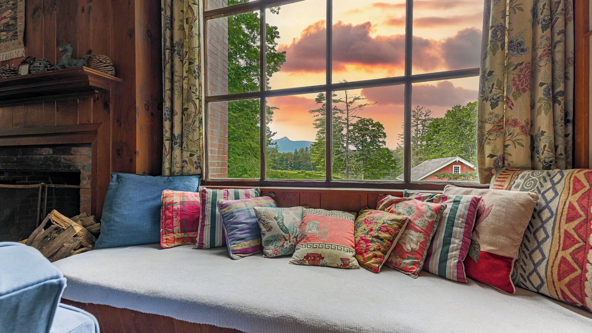 Chocorua House | Summer Getaway with Private Lake Access