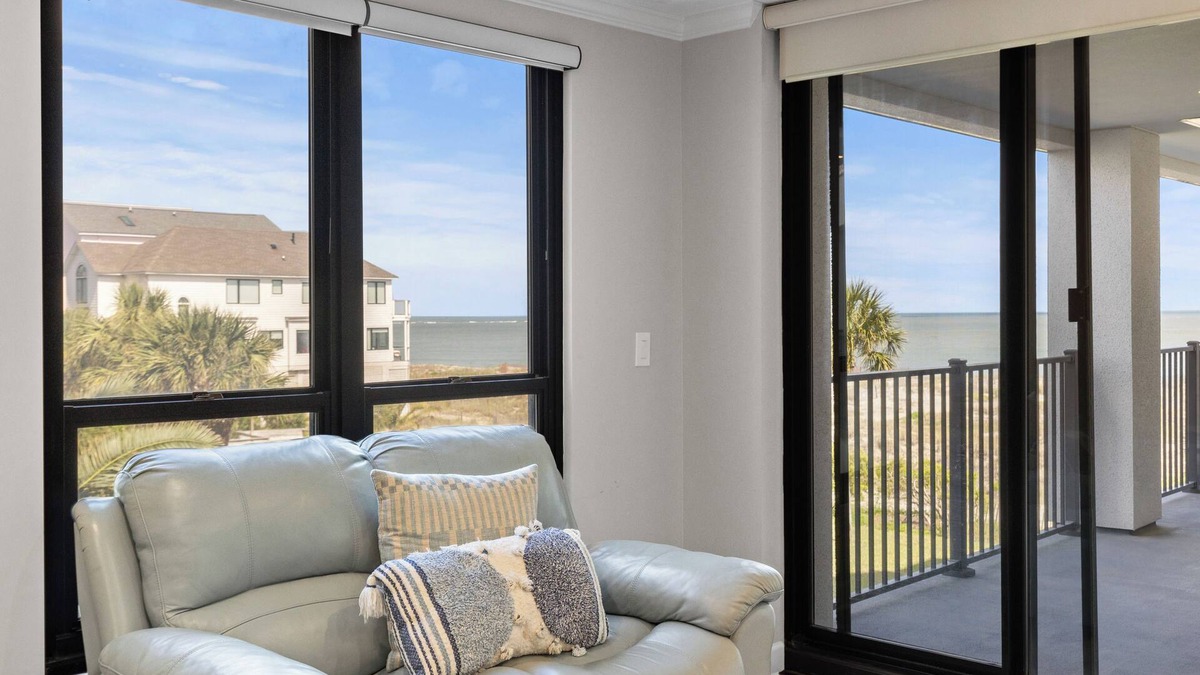 Isle of Palms Condo | Summer House 204 - Newly Renovated! Ocean View!