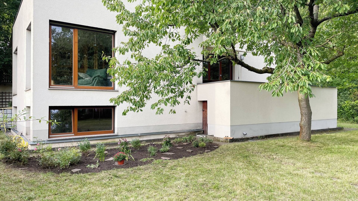 Markranstaedt House | Summer house with forest & lake