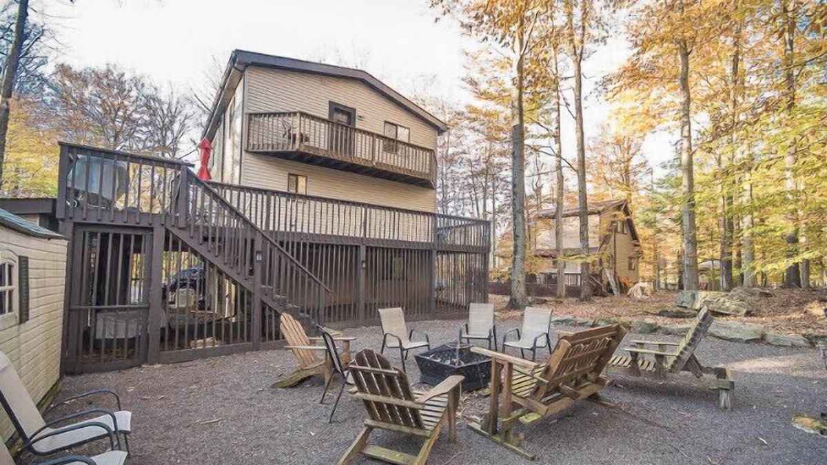 Lake Ariel Ski Chalet | Summer is the perfect time to be hiding out in our amazing community!