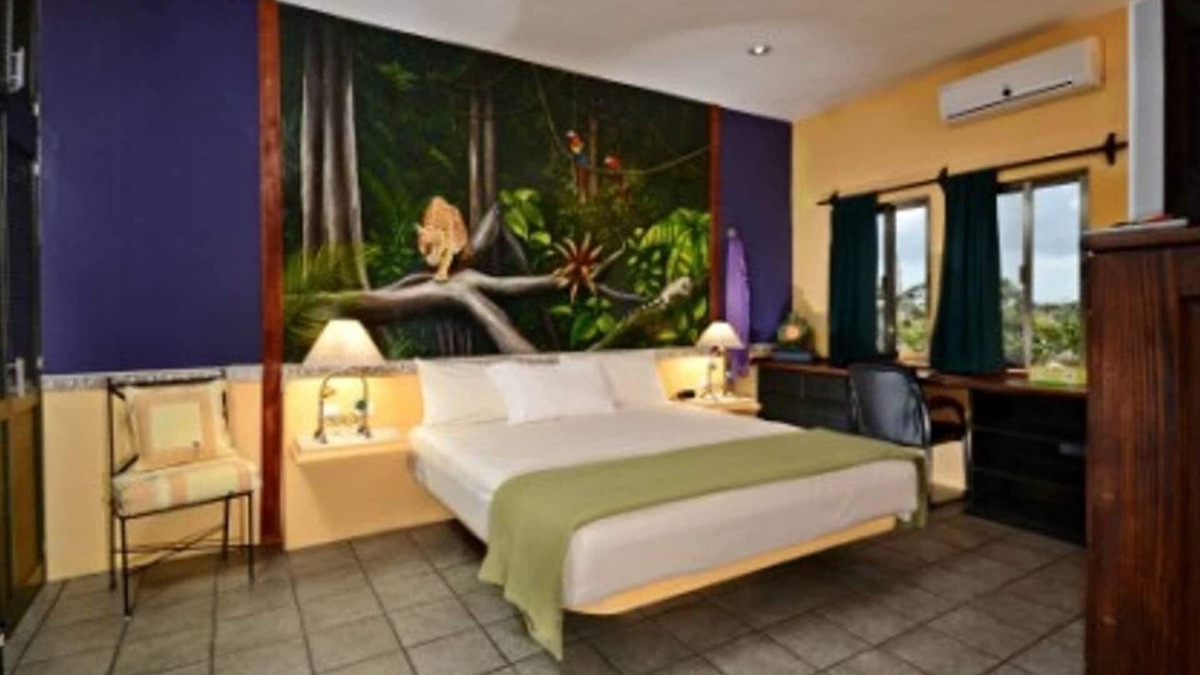 Colonia Independencia Hotel | Summer Place Inn Full House