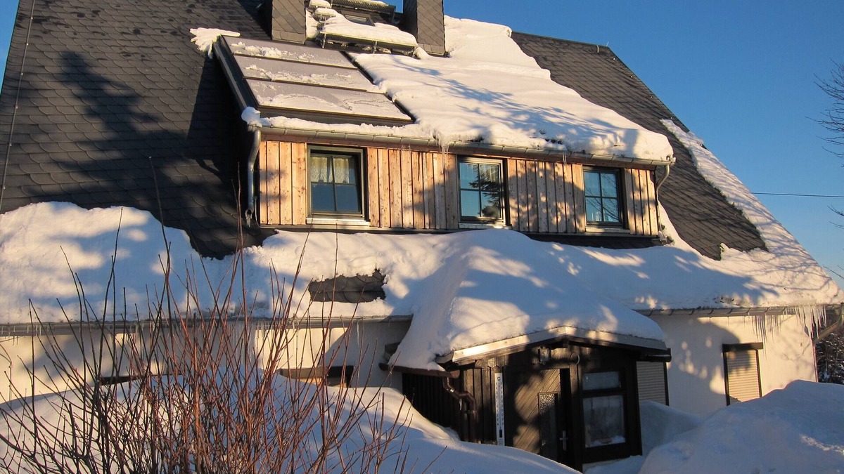 Zinnwald-Georgenfeld House | Summer resort or ski hut/downshift, stop, switch off,