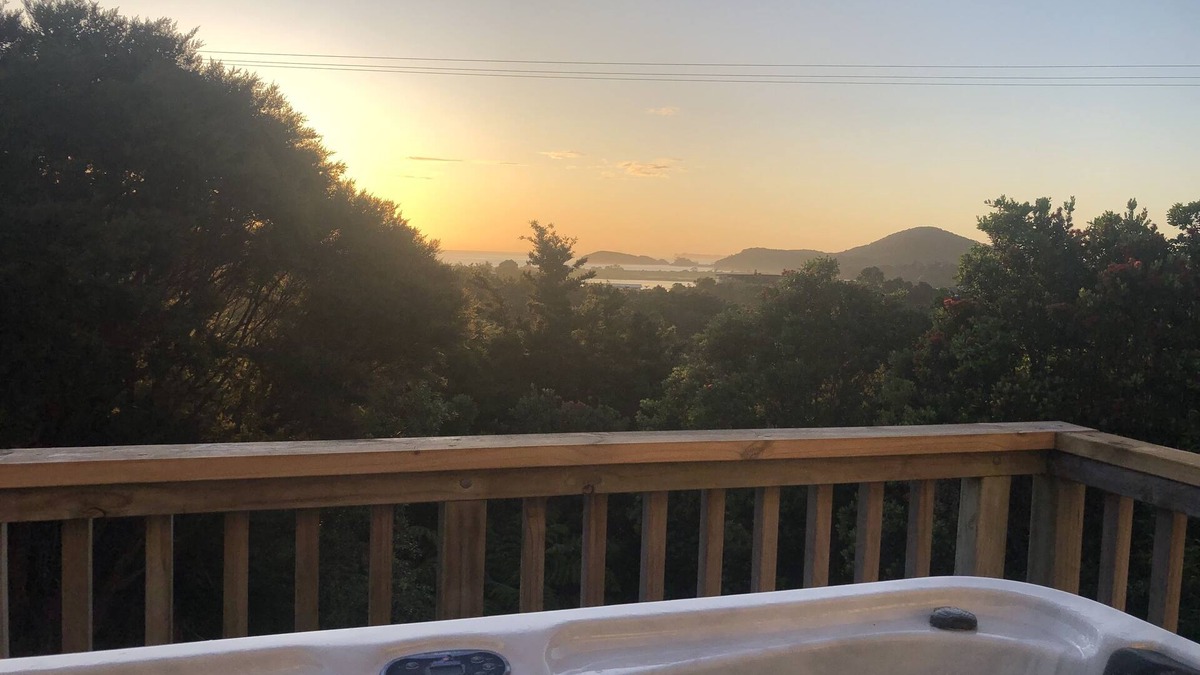 Ngunguru House | Summer Salt, Family friendly in Ngunguru, Tutukaka. Spa, games room and toys