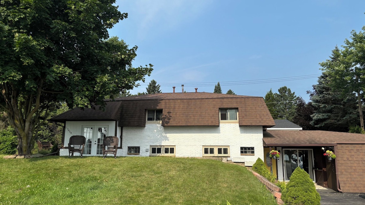 Jeddo Cottage | Summer Special Lake House Mins from Lexington, MI