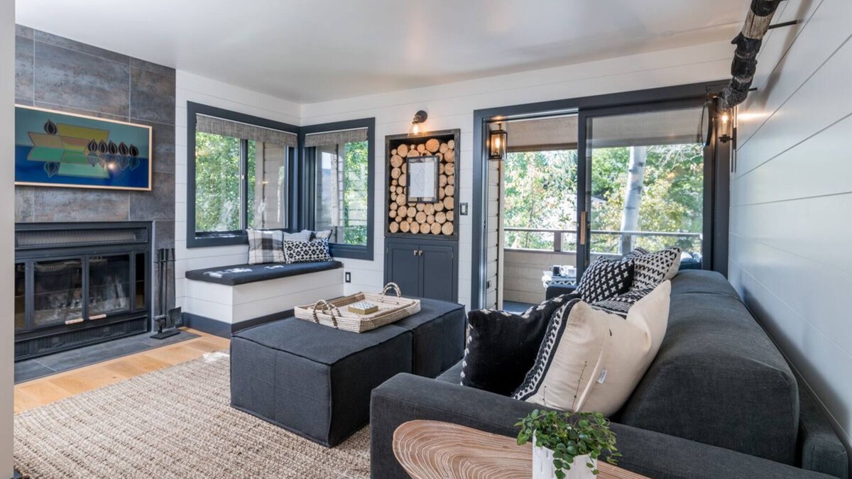 Elkhorn Village Condo | Summer Stays Available! Contemporary Condo Elkhorn Golf Course with West-Facing Views