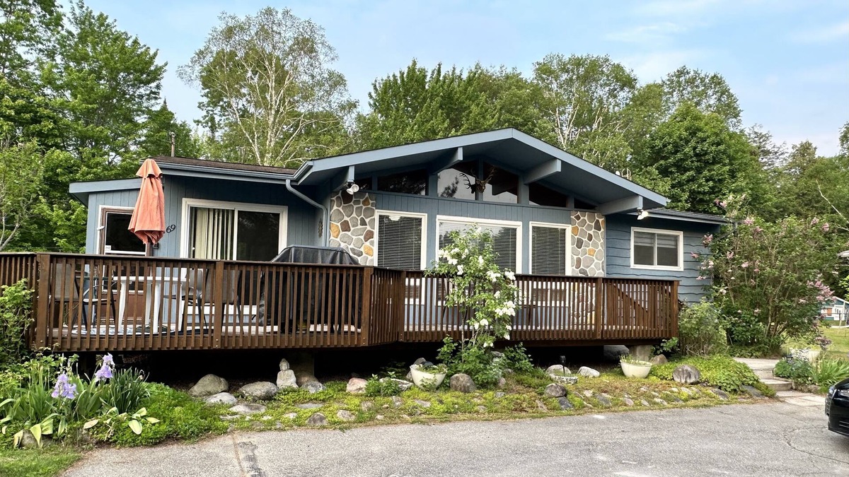 Balm Beach House | Summer weeks available, 90 mins from Toronto in beautiful Balm Beach
