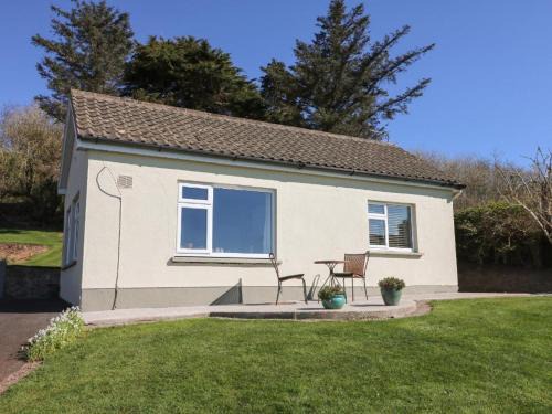 Youghal Apartment | Summerfield Lodge Garden Cottage