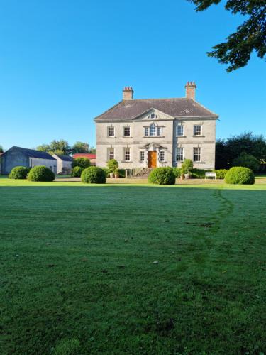 Mountmellick Bed & Breakfast | Summergrove House
