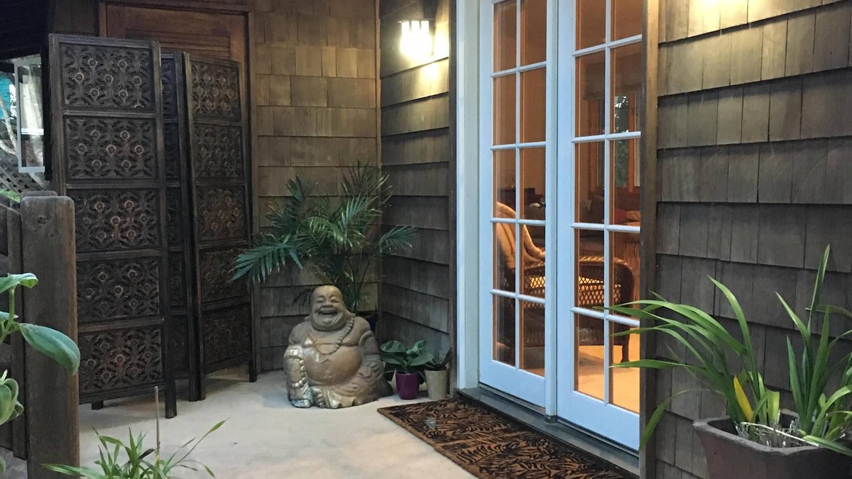 Summerland Apartment | Summerland Guest Studio just steps to downtown and the beach! Pet Friendly.