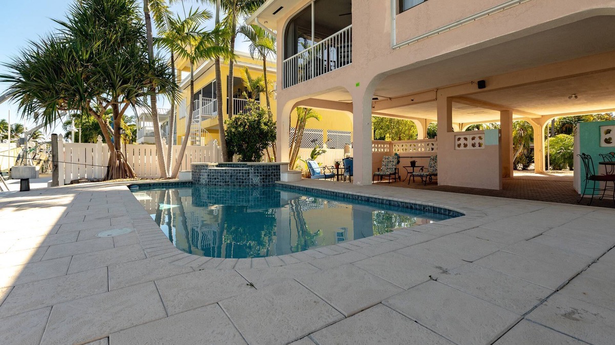 Summerland Key House | Summerland Sanctuary: 3BR Canal Front Retreat with Private Pool, Dockage & Premier Boating/Fishing