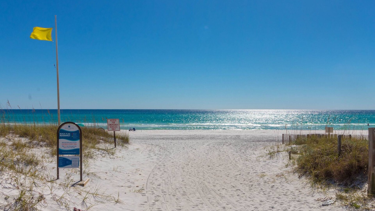 Seagrove Beach Condo | Summersalt 1 Bedroom Condo by RedAwning