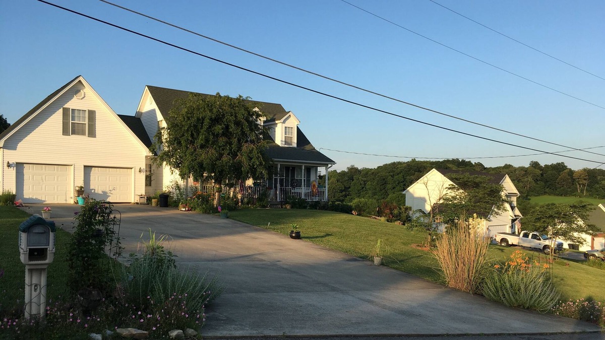 Vine Grove Apartment | Summerset private apartment in the quiet country.