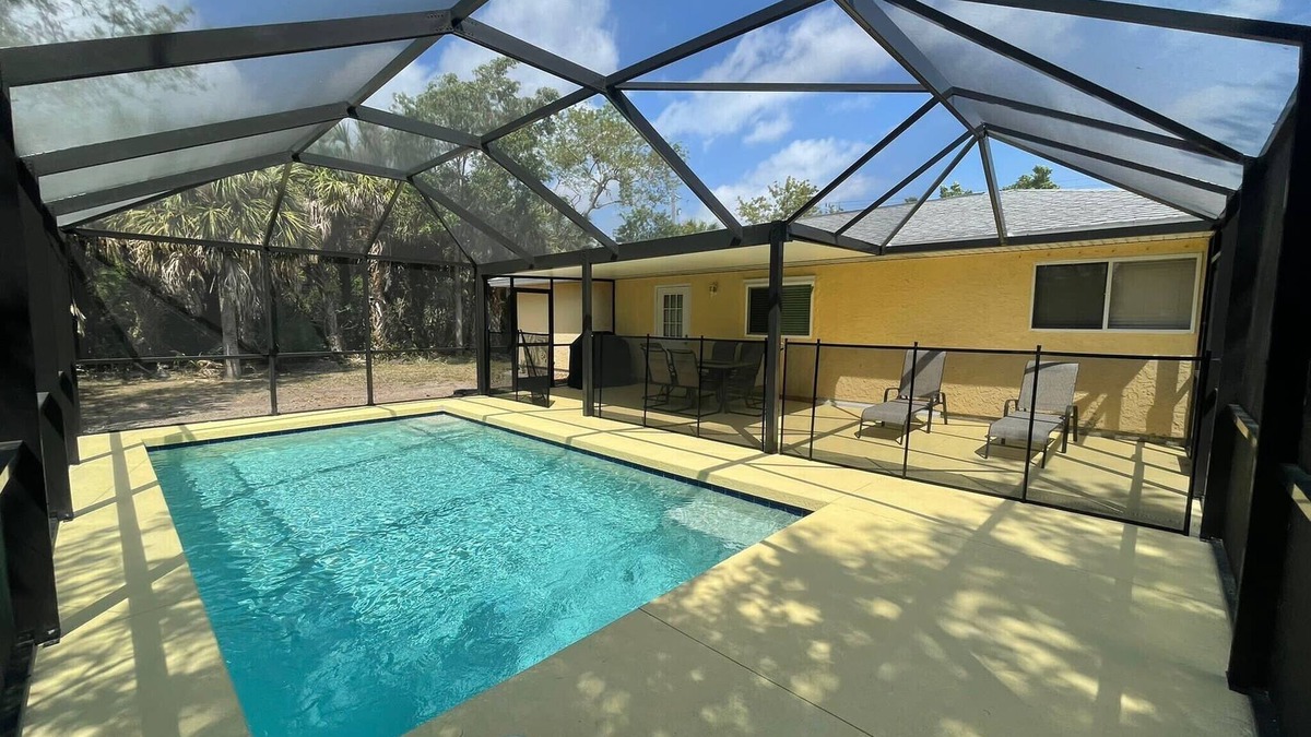 Port Charlotte House | Summertime Vacation Villa Ohara in Port Charlotte Florida with Heated Pool