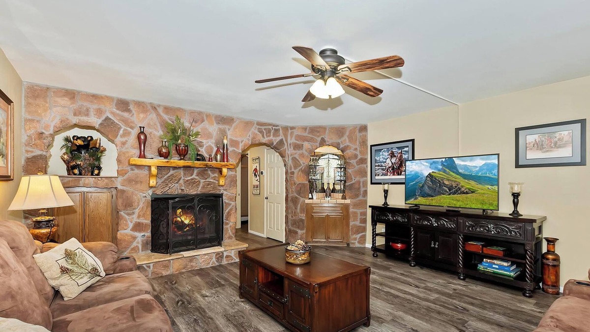 Summit Estates Cabin | Summit Adventure Condo by Destination Big Bear: Steps from Snow Summit Resort! Multiple Balconies!